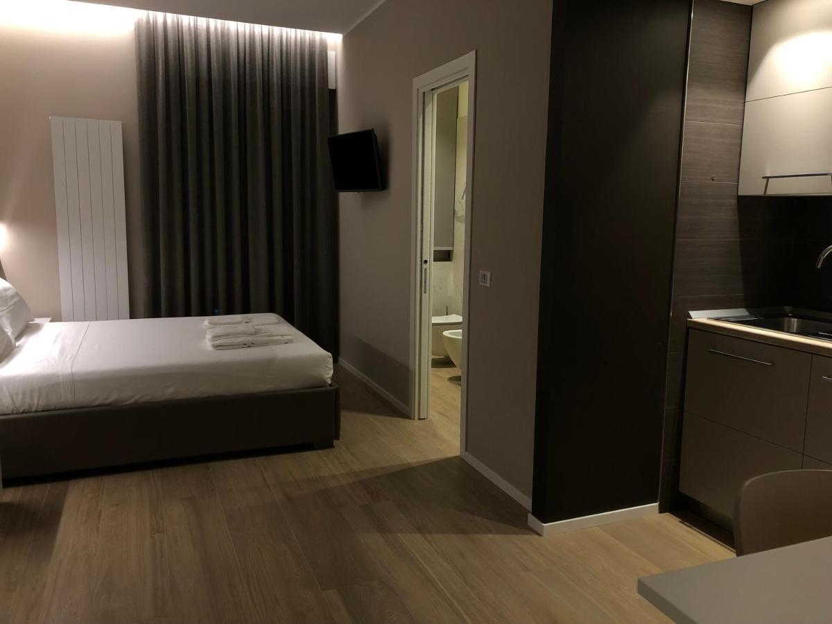Approdo Residence Чивитанова-Марке Экстерьер фото